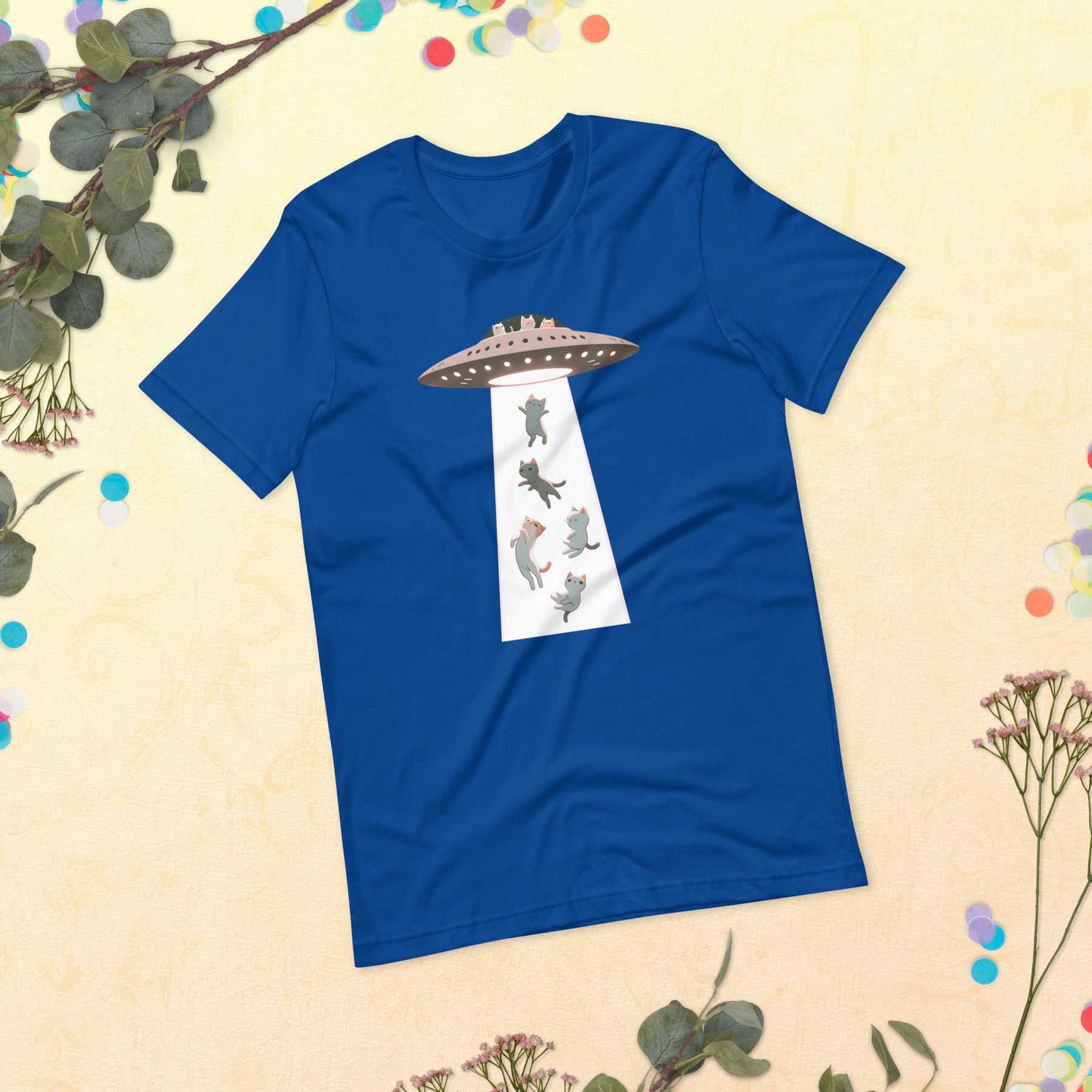 Funny UFO Cat Abduction Tee - Kawaii Cats Alien Spaceship Design for Science and Cat Enthusiasts